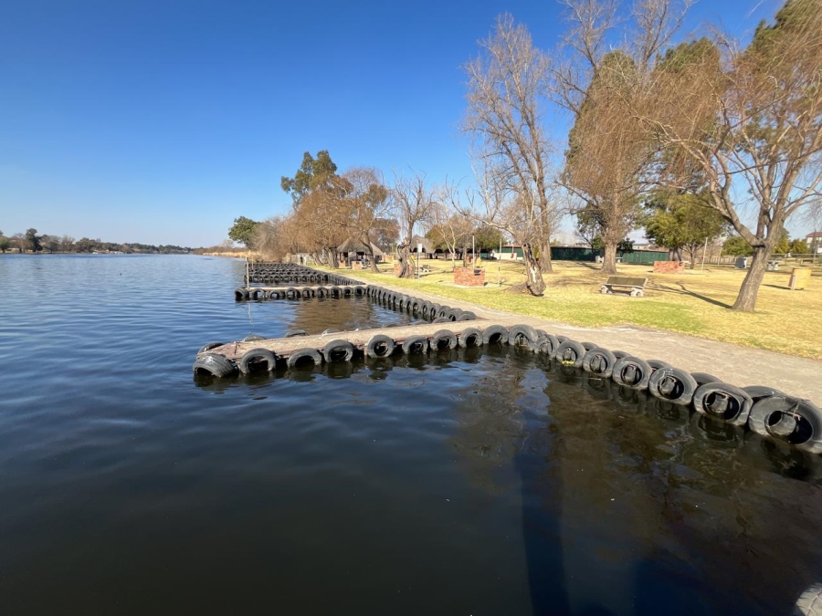 To Let 3 Bedroom Property for Rent in Vaalpark Free State